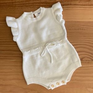 Baby girl knitted bodysuit